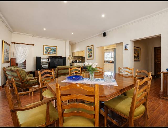 3 BEDROOM TOWNHOUSE FOR SALE IN ARCON PARK